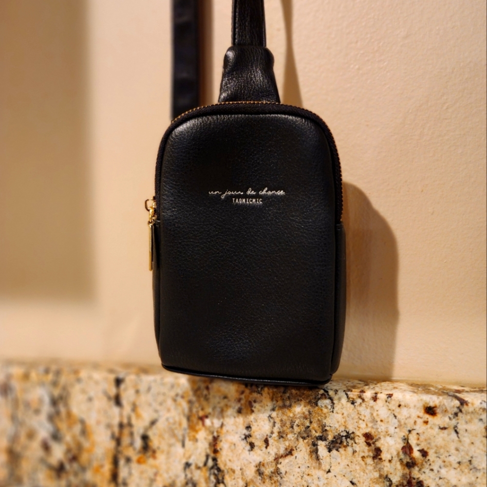 Black Crossbody bag
